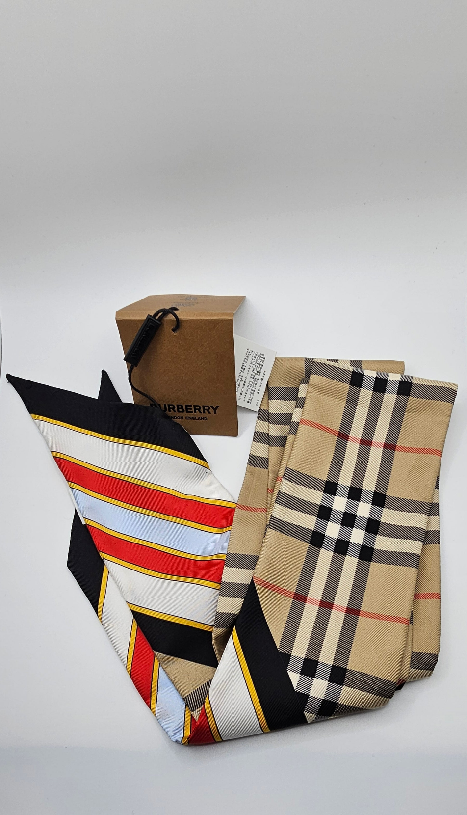 Burberry Kensington Posy TB Monogram Silk Ribbon Scarf – 180x8 cm – Made in Italy